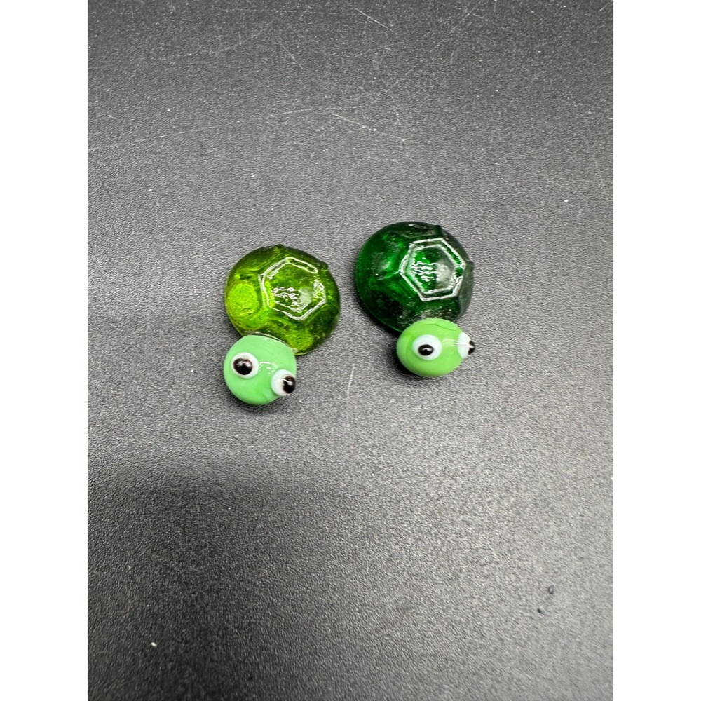 Vintage‎ Glass Turtle Magnets Set Two Green Mini Figure Turtles Refrigerator Art